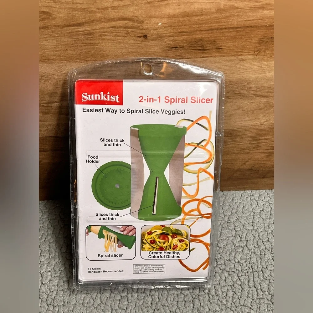 Sunkist 2-in-1 Spiral Slicer Vegetable Slicer Green New In Pack